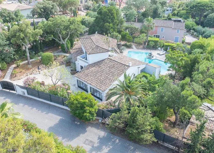 Fcd42 - Charming Arty With Pool Between Gassin And Tropez Вілла Сен-Тропе